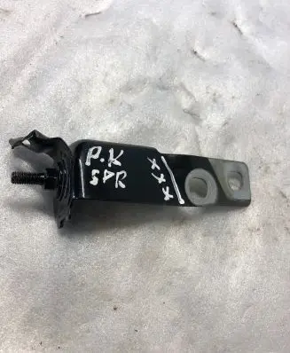 Audi A4 S4 B9 8W Fender mounting bracket 8w0821433b