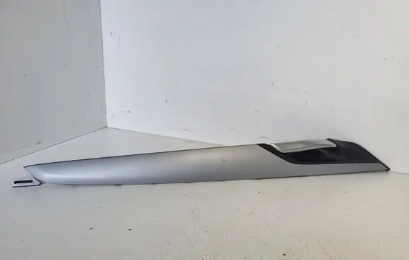 BMW X2 F39 Front door trim bar 7399636