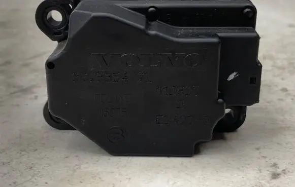 Volvo XC90 A/C air flow flap actuator/motor 8623354 16075