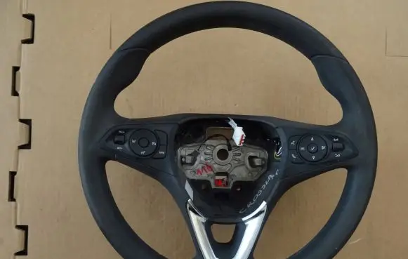Opel Crossland X Steering wheel