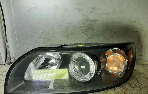 Volvo V50 Headlight/headlamp 1305235855
