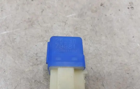 Nissan X-Trail T31 Other relay 2523079981