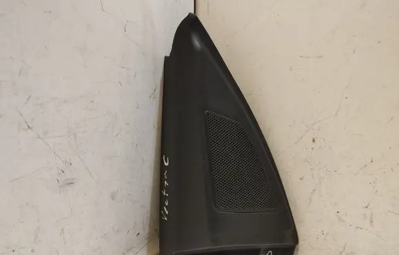 Front door high frequency speaker