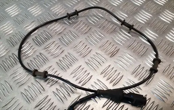 Jaguar XF X250 ABS brake wheel speed sensor 8W832C204AB