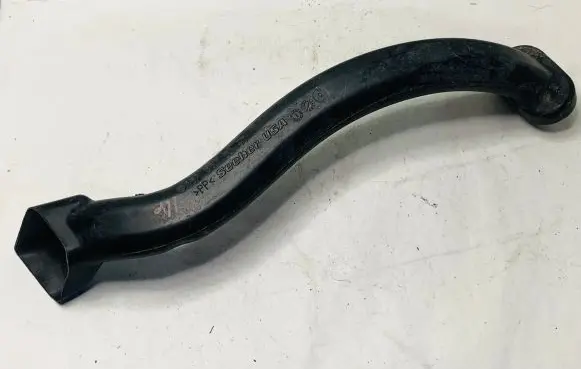 Mercedes-Benz R W251 Water drain line hose 2518320090
