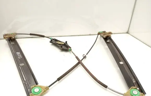 Front window lifting mechanism without motor