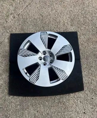 Audi e-tron R19 alloy rim 4KE601025L