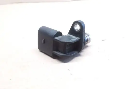Volkswagen PASSAT B5.5 Camshaft position sensor 06A905161A