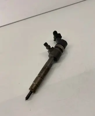 Opel Zafira B Fuel injector 0986435103