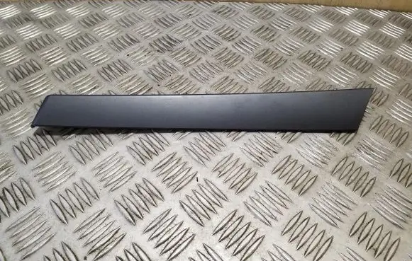 Audi A3 S3 8P Front door trim bar 8P4867410G