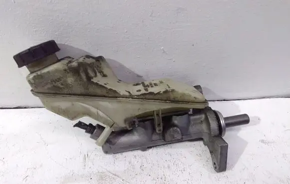 Toyota Corolla E120 E130 Master brake cylinder 744712514