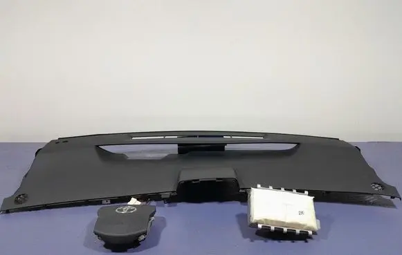 Toyota Prius (NHW20) Dashboard 