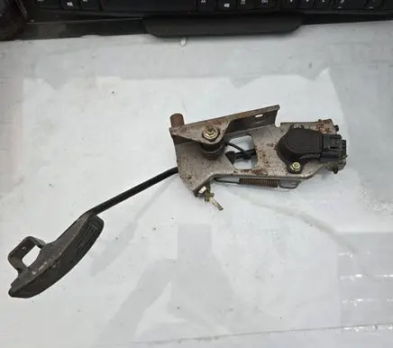 Mazda 6 Accelerator throttle pedal TGJ6f