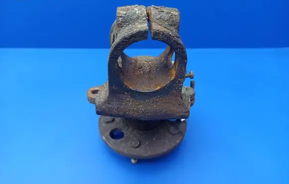 Rear wheel hub