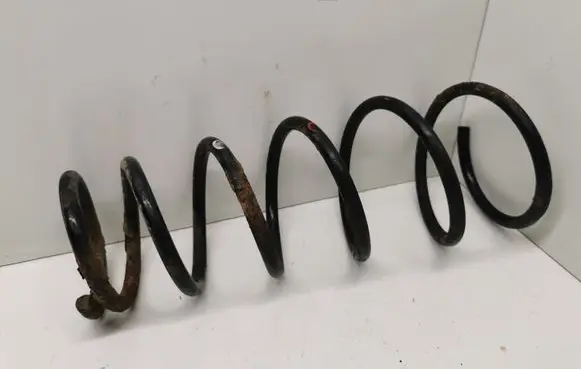 Toyota Avensis T220 Rear coil spring
