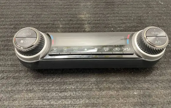 Toyota RAV 4 (XA50) Climate control unit 5590042580