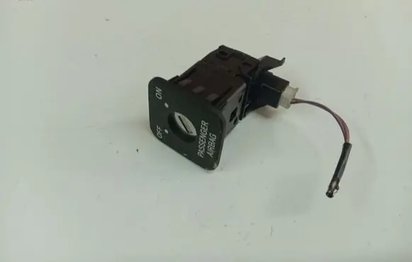 Toyota Yaris Passenger airbag on/off switch 1593V71