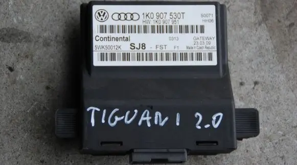 Volkswagen Tiguan Gateway control module 1K0907530T
