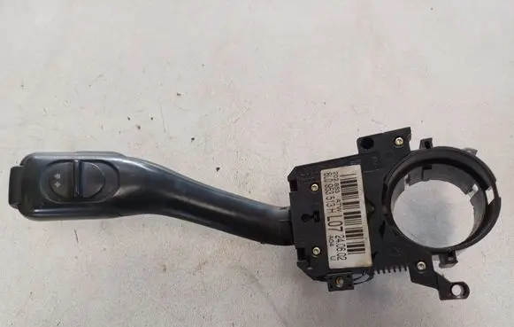 Audi A6 S6 C5 4B Indicator stalk 8L0953513H