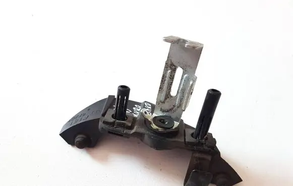 Fuel tank cap lock