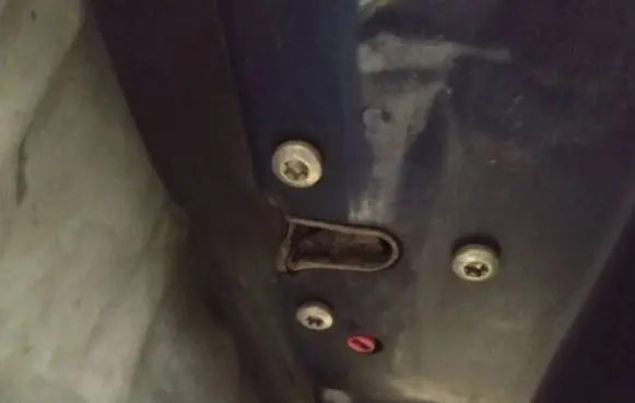 Opel Zafira B Rear door lock