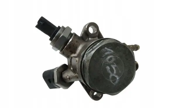 Audi RS7 C7 Fuel injection high pressure pump 079127025T