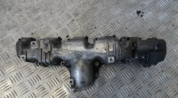 Volkswagen Tiguan Intake manifold 03L129711E