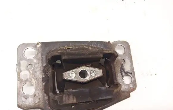 Ford Mondeo MK IV Engine mount bracket 6g917m121ac