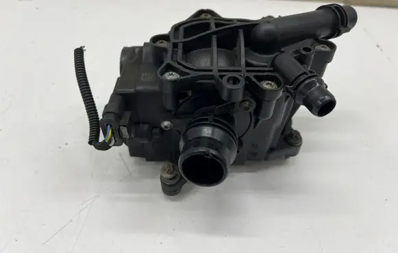 BMW 1 F20 F21 Thermostat/thermostat housing 7644811