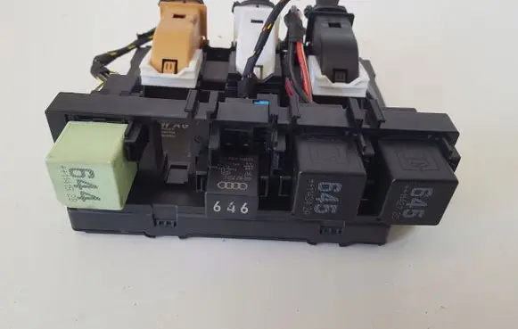 Volkswagen PASSAT B7 Comfort/convenience module 3AA937087G