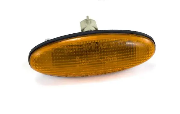 Mazda Premacy Front fender indicator light 0464120