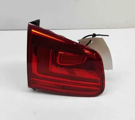 Volkswagen Tiguan Tailgate rear/tail lights 5N0945093G