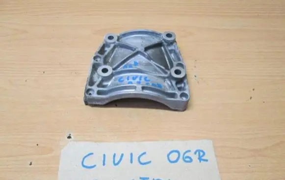 Honda Civic X Engine mounting bracket