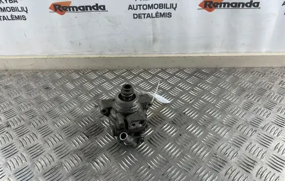 Volvo V70 Power steering pump 3A674A7982