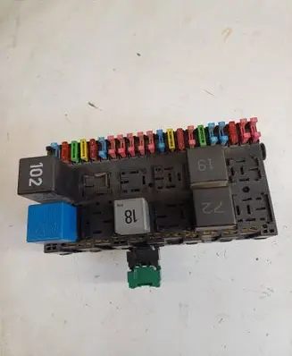 Volkswagen Transporter - Caravelle T4 Fuse module 357937039