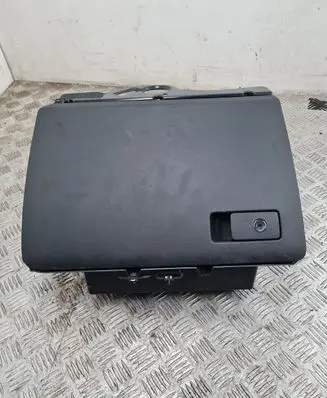 Volkswagen PASSAT B6 Glove box 3C1857101