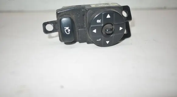 KIA Carnival Wing mirror switch 935404D100