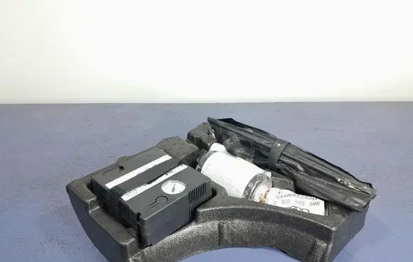 Alpine A310 Trunk/boot lower side trim panel 8Y4012109G