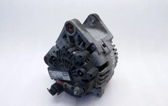 Renault Scenic II - Grand scenic II Generator/alternator 8200290215 404041628
