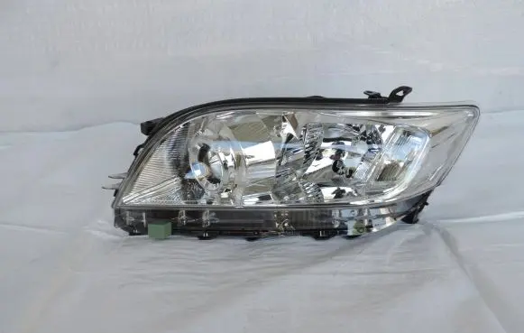 Toyota RAV 4 (XA20) Headlight/headlamp 81170-42501