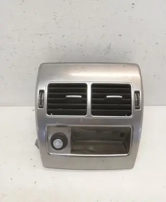 Jaguar XF Rear air vent grill AX2367846A AX235467448A