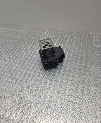 Peugeot 307 Coolant fan relay 9658508980