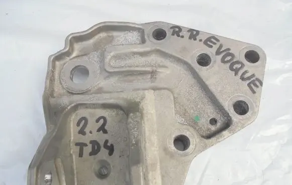 Land Rover Range Rover Evoque L538 Engine mounting bracket EJ726P096AA