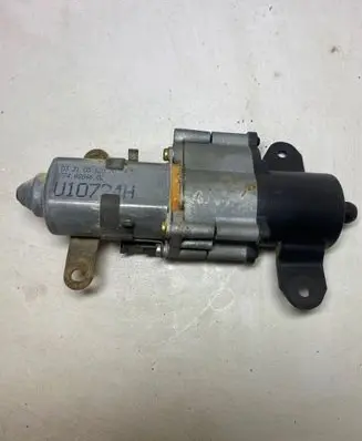 Chrysler Grand Voyager IV Sliding door motor 0331051207 7746804602 10724H