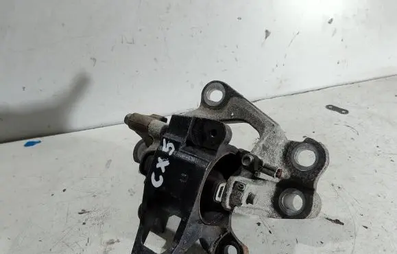 Mazda CX-5 Engine mount vacuum valve 