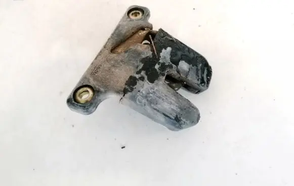 Audi A4 S4 B5 8D Tailgate/trunk/boot lock/catch/latch 8d5827505