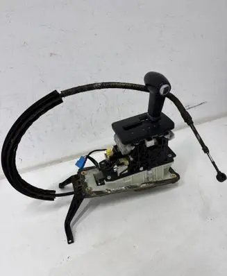 Volkswagen Touareg I Gear shifter/selector 7L6713025L