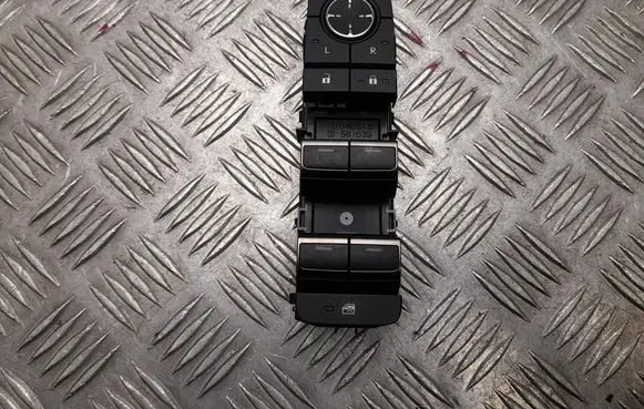 Lexus LBX Electric window control switch 8404048240