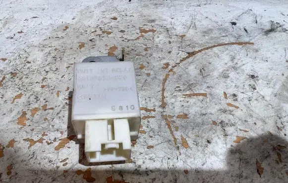 Mazda 6 Light relay 3213653020