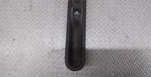 Renault Espace - Grand espace IV Electric window control switch 8200327947